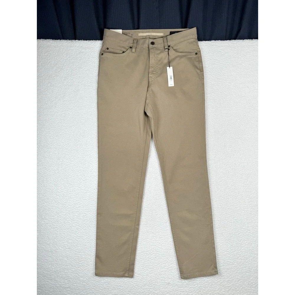 NEW $110 - Banana Republic Athletic Fit Traveler Chino Khaki Pants - Men's 30x32